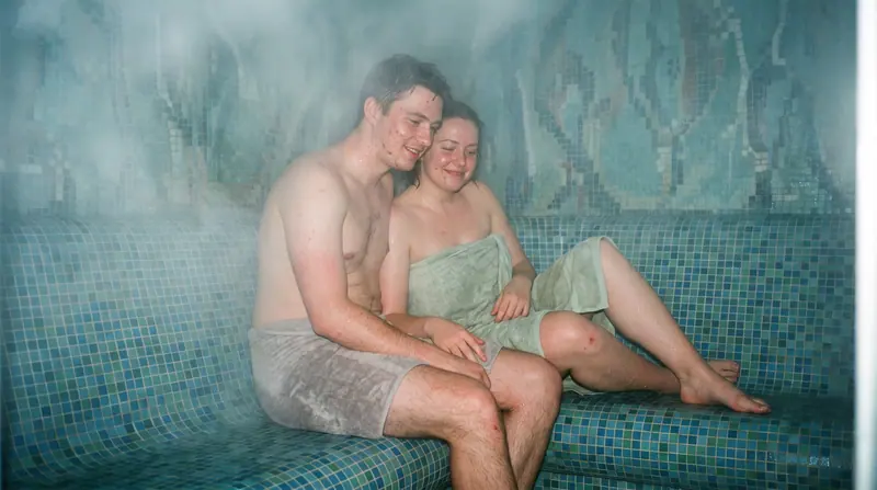 Steam room di Medan — pemilik menikmati sesi pertama
